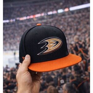 Fanatics Anaheim Ducks NHL Fitted Hat 7 1/2 Black Orange Flat Brim